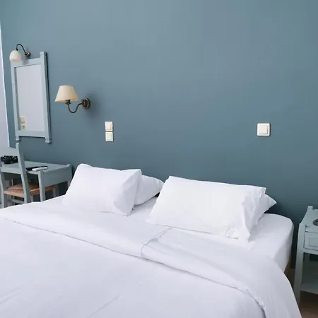 Ikaros Art Hotell 2*