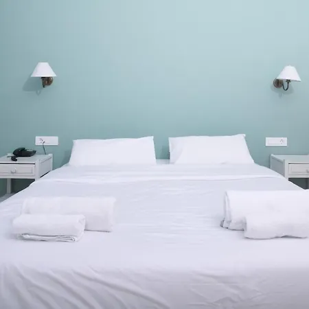 Hotell Ikaros Art 2*